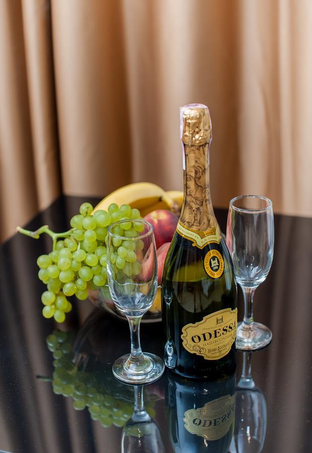 Hotel Fusion Odessa Luaran gambar