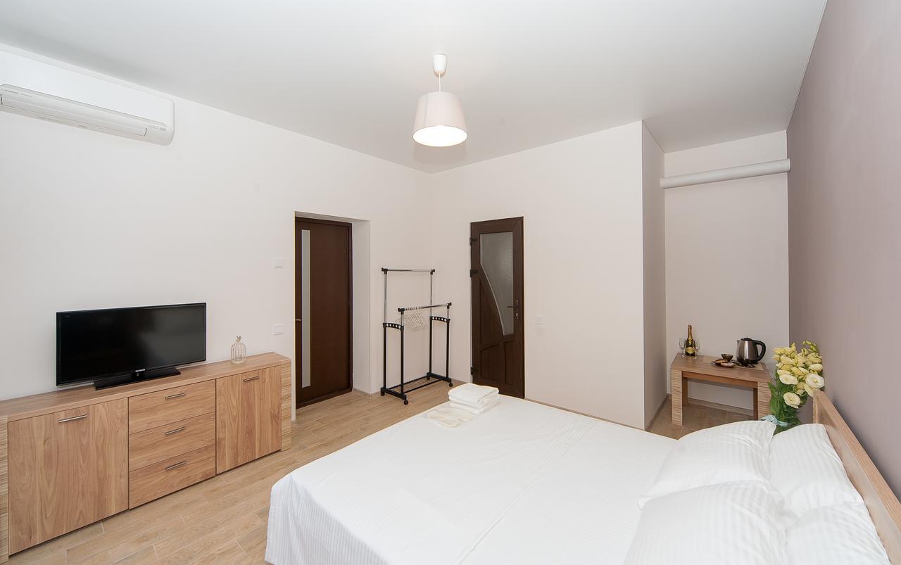 Hotel Fusion Odessa Luaran gambar